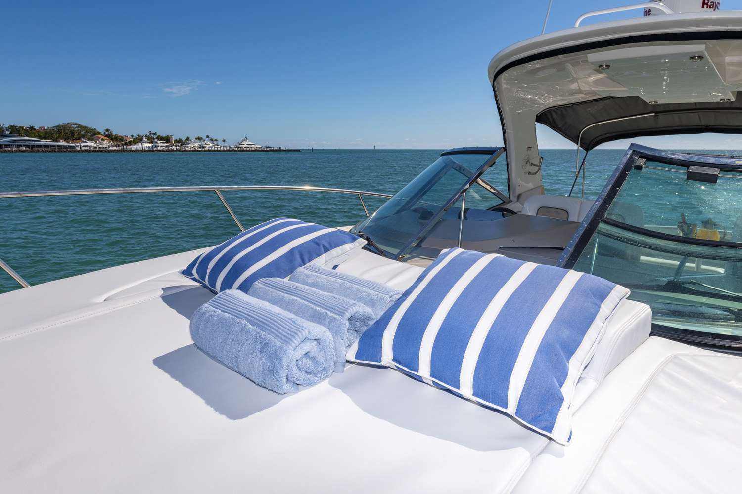 35' Searay Sundancer 35 7 DSC6620