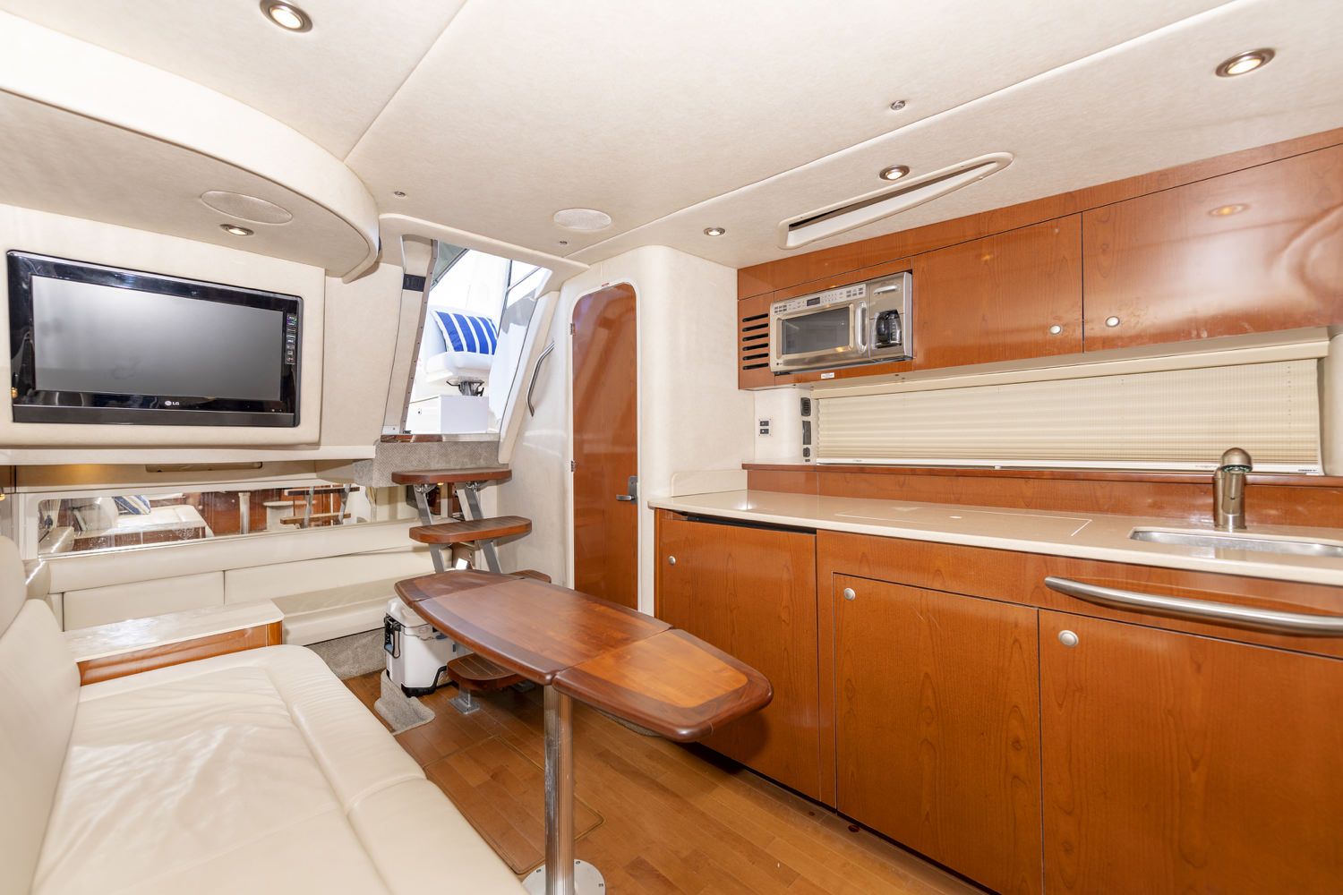 35' Searay Sundancer 35 13 DSC6656