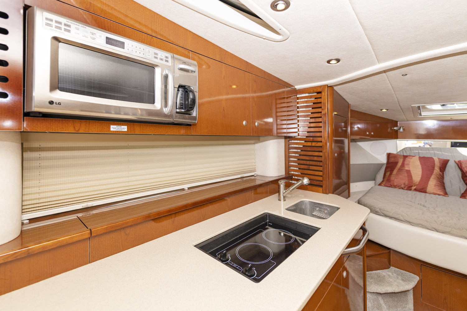 35' Searay Sundancer 35 16 DSC6674