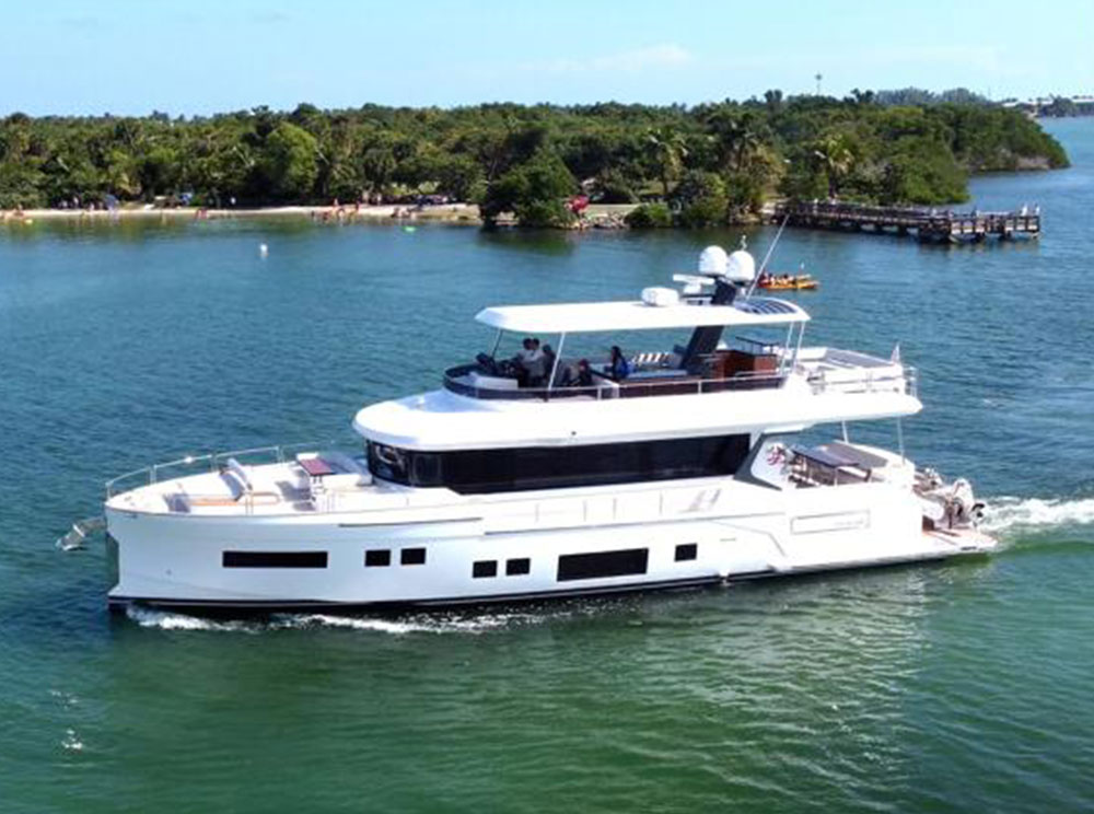 Home Page 26 2021 Sirena 68 Flybridge