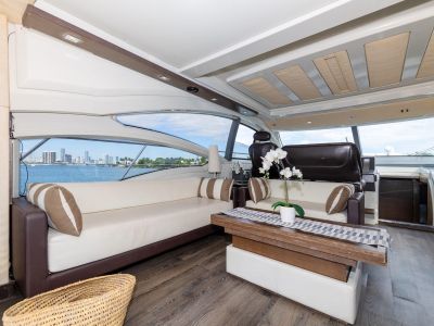 62' Azimut 62 S 22 MY Warren Azimut 62S 016 e9a19618